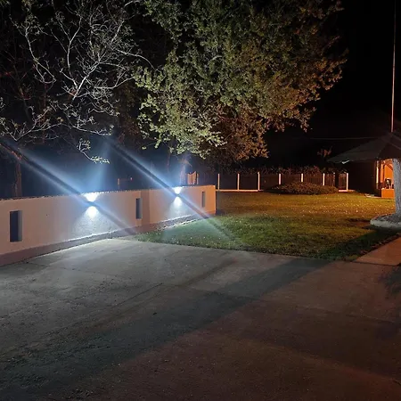 Banjanski Raj 아란젤로바츠