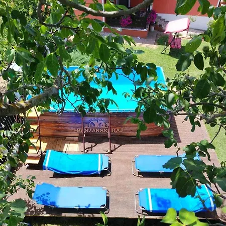Banjanski Raj Holiday home