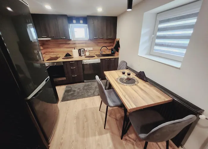 펜션 Banjanski Raj 아란젤로바츠